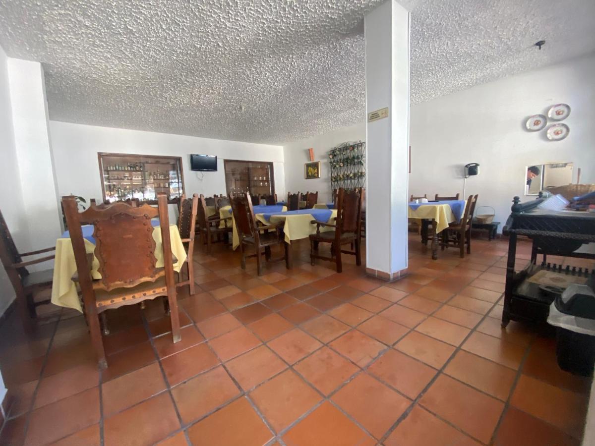 Hotel Colonial Plaza Bucaramanga Buitenkant foto