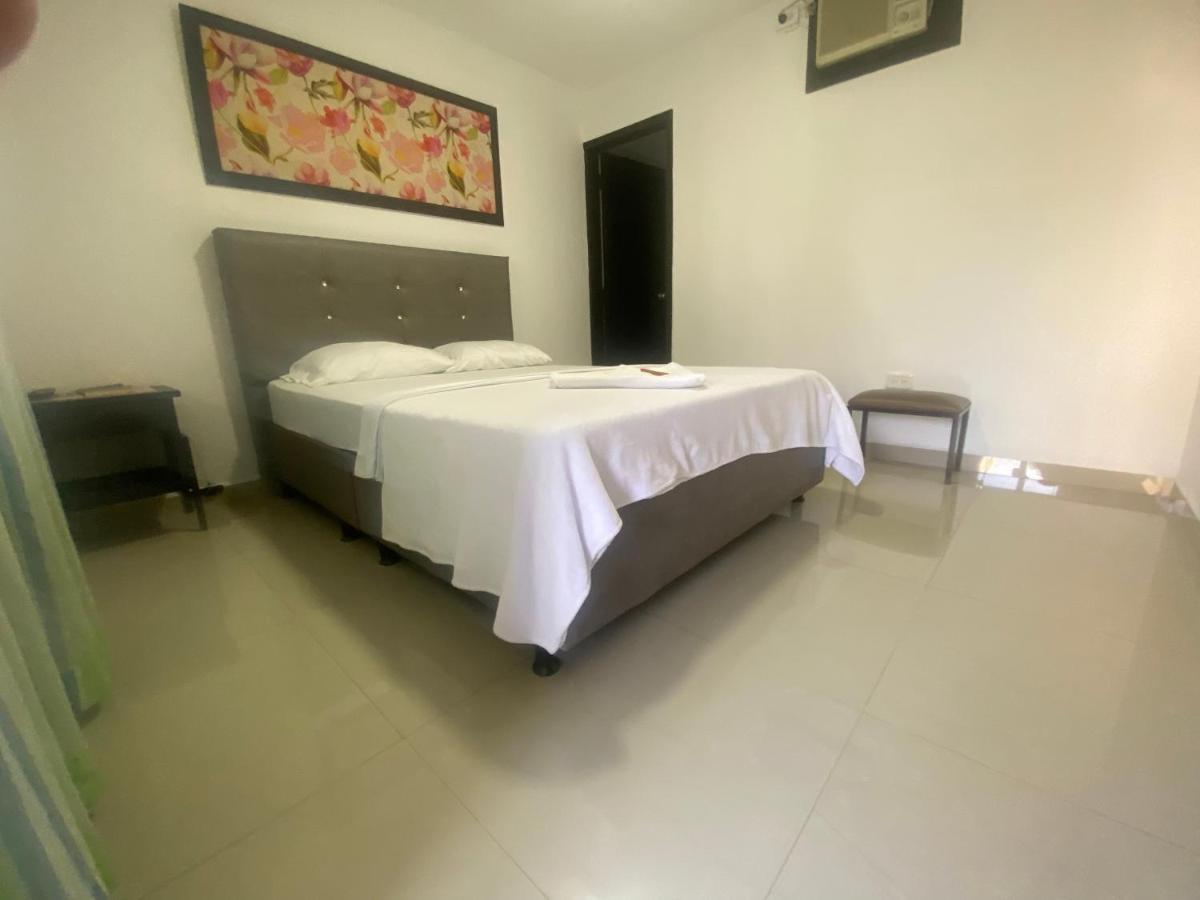 Hotel Colonial Plaza Bucaramanga Buitenkant foto