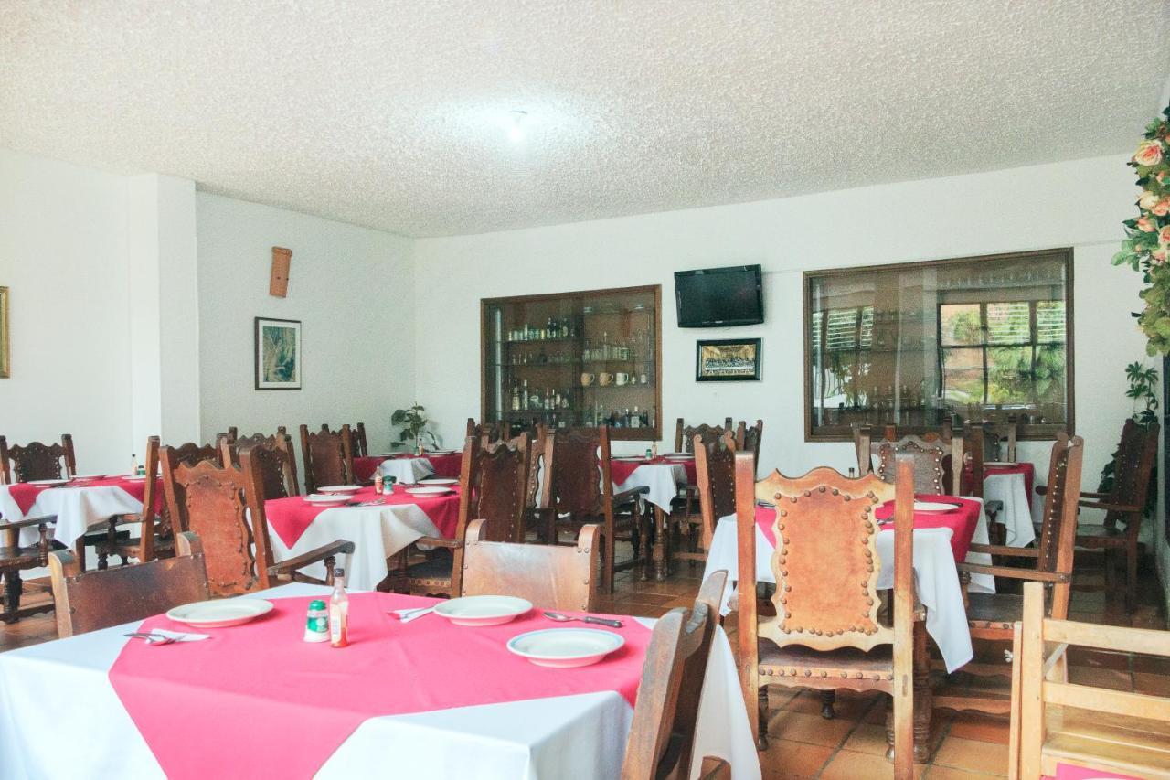 Hotel Colonial Plaza Bucaramanga Buitenkant foto