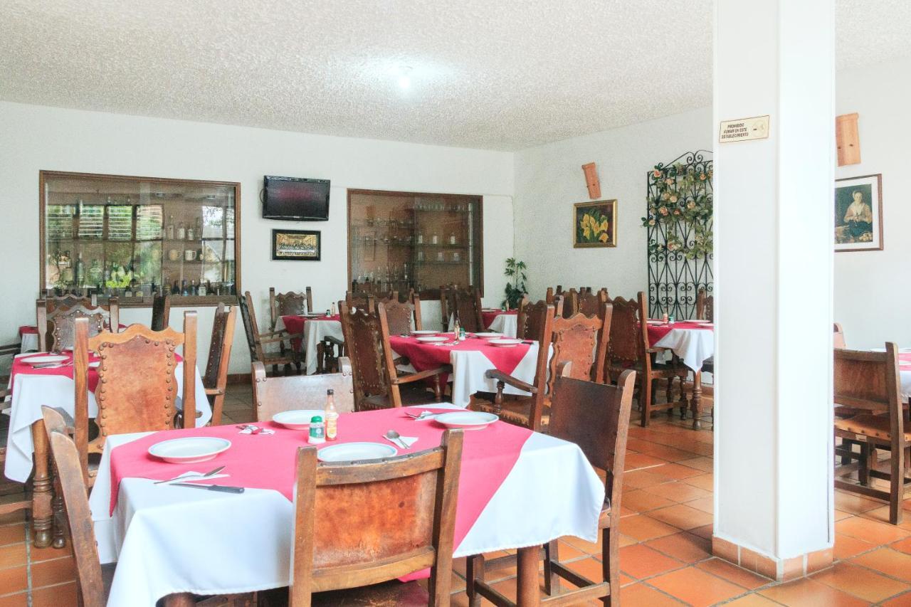 Hotel Colonial Plaza Bucaramanga Buitenkant foto