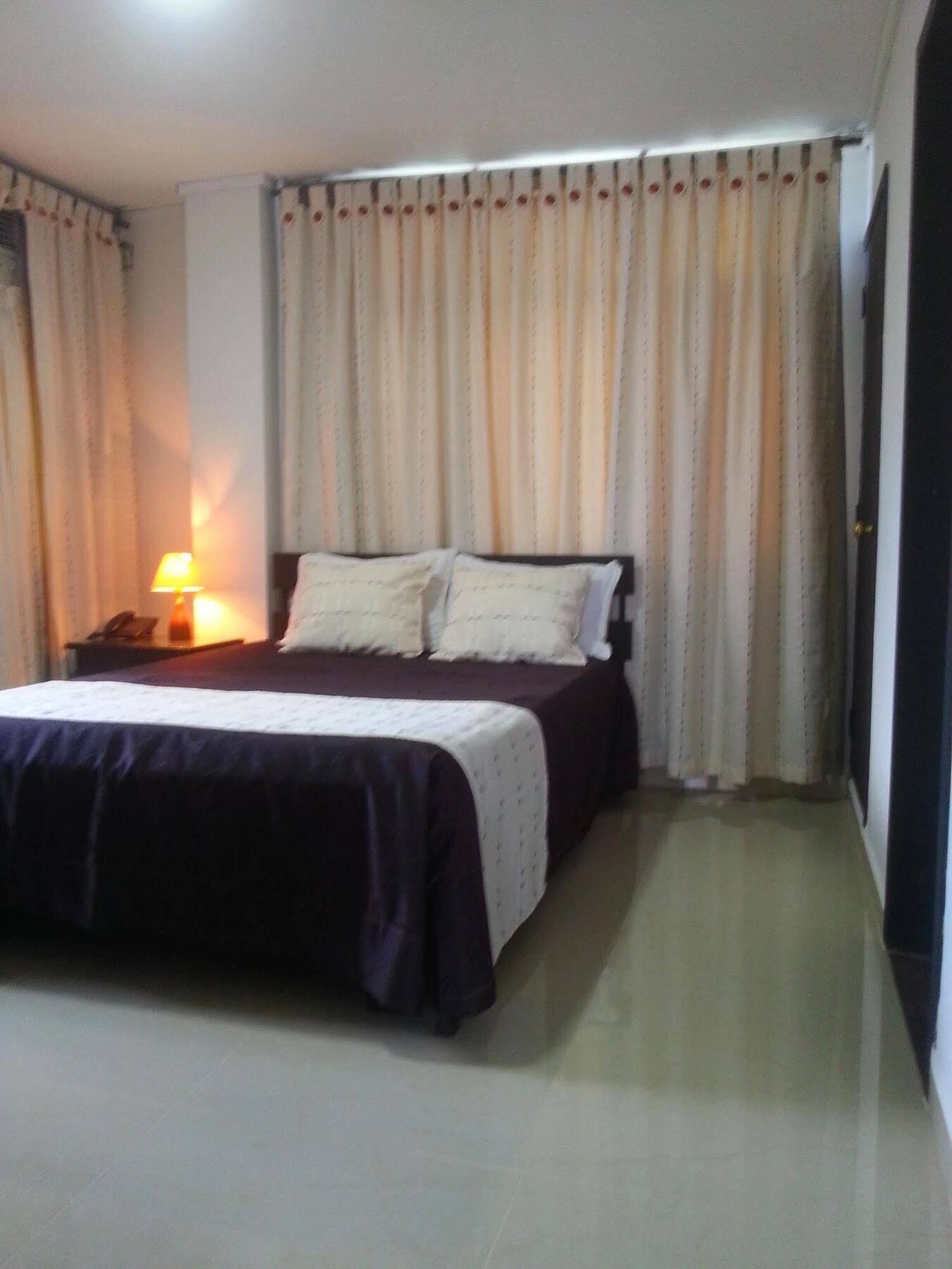 Hotel Colonial Plaza Bucaramanga Buitenkant foto